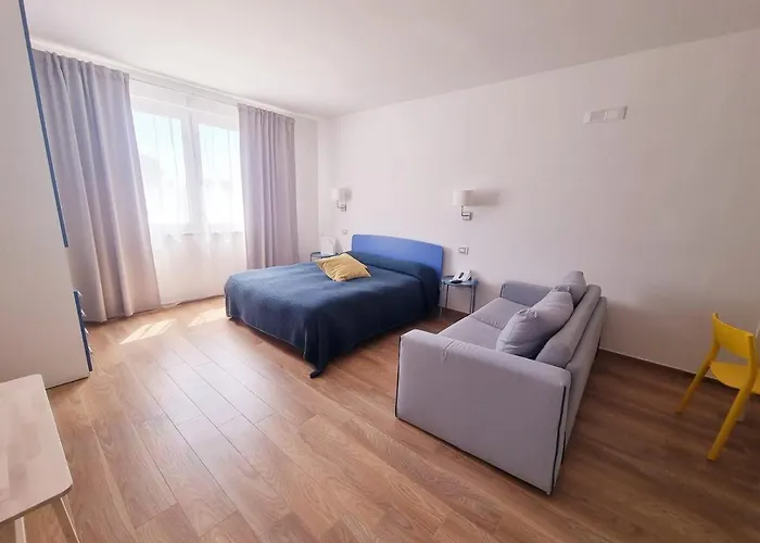 Ξενοδοχείο με διαμερίσματα The Garden 4*
