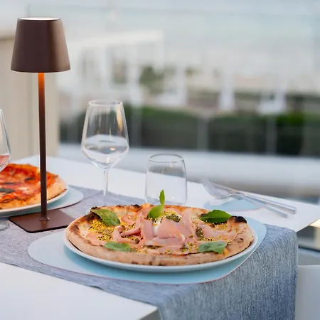 Apartmanhotel The Garden Pulsano