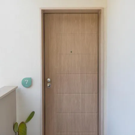 アパートホテル The Garden