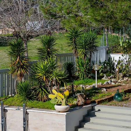 The Garden Aparthotel *