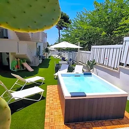 Aparthotel The Garden Pulsano