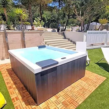 شقة فندقية The Garden 3*